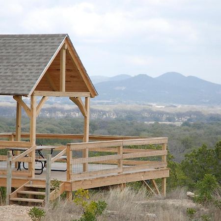 Utopia Family Home With Mountain Viewing Deck! Экстерьер фото